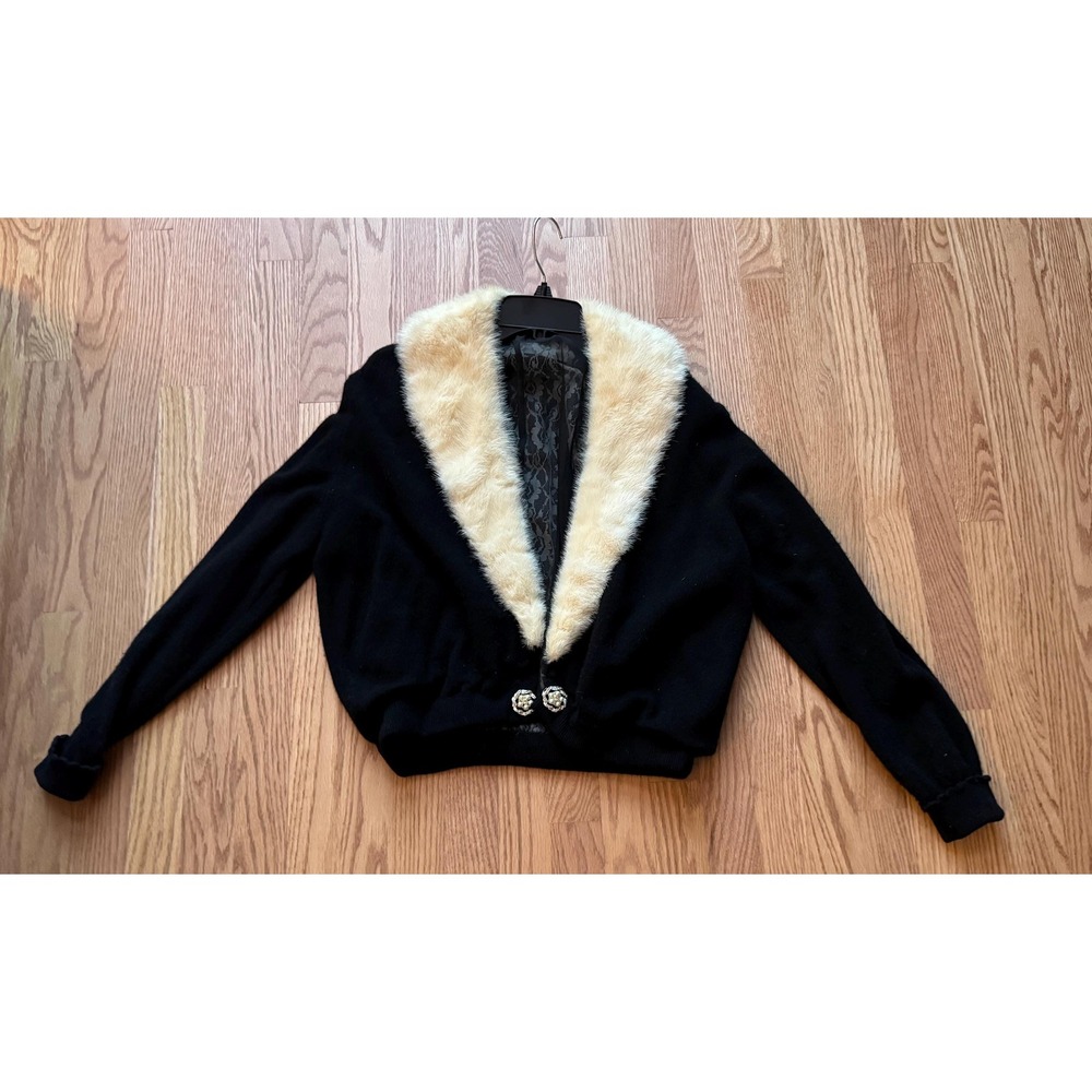 1950s Bernhard Altmann‎ Cashmere Cardigan Fur Collar Lace Lining & Jeweled Clasp